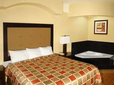 Super 8 By Wyndham Hidalgo/Mcallen Area Eksteriør billede