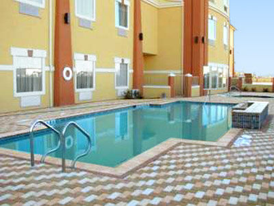 Super 8 By Wyndham Hidalgo/Mcallen Area Eksteriør billede